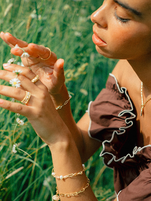 Shrimps X Daisy